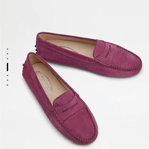 Fabulous Tod’s Gommino Suede Driving Shoes, Size 37 European (6 or 6.5 US). EUC